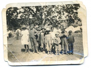 Children of Spanish migrant farmworkers, near Vacaville, California. c. 1925